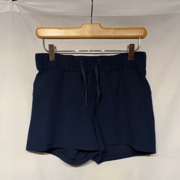 Lululemon On The Fly Short Woven 2.5” True Navy Size 4 - Picture 3 of 9